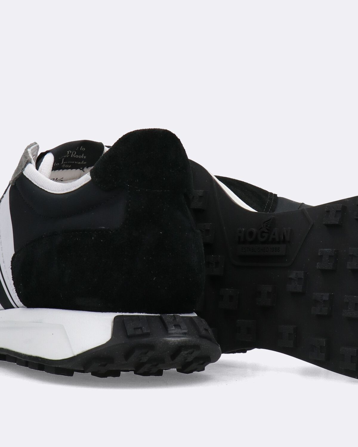 Black H601 Sneakers