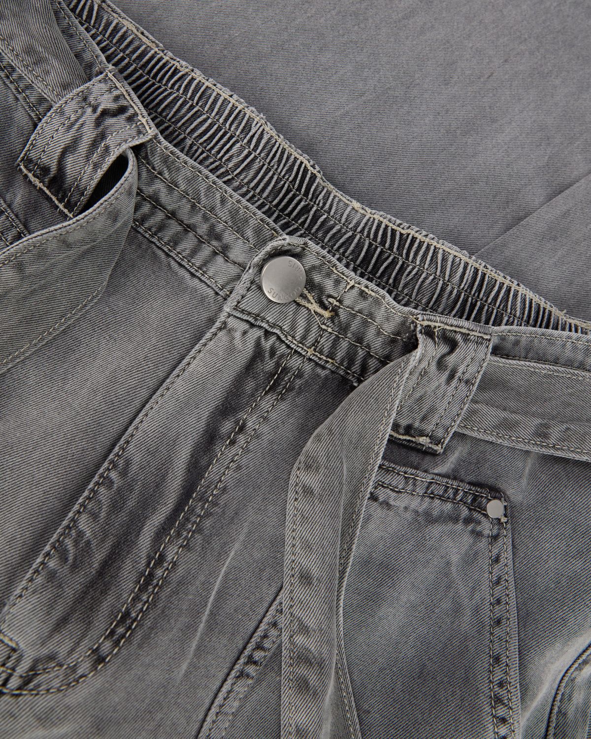 Jeans Rabi Suncoo con cintura a vita alta di colore carbone