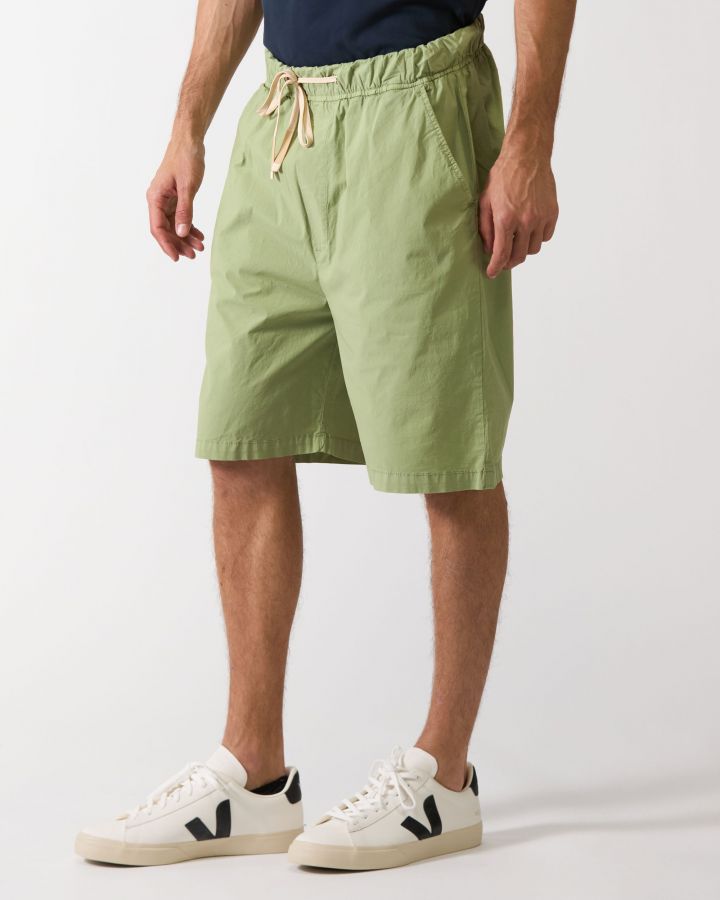 Coulisse shorts di colore verde pistacchio